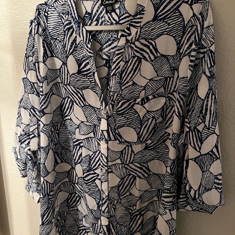 Blue and white button up blouse 2X